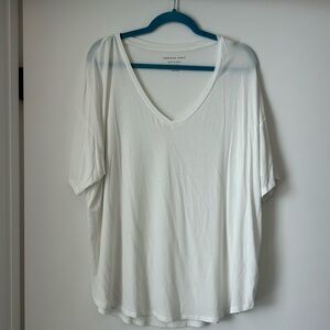 American Eagle Soft and Sexy V neck tshirt